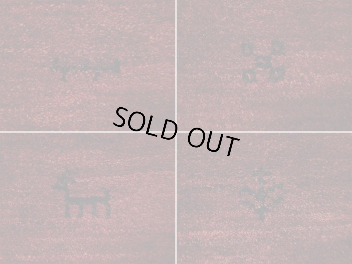 画像17: 新品 ペルシャ ギャッベ 玄関 マット 90cm サイズ 93 x 56 cm C96 肉厚 ウール ハンドメイド ギャベ 手織り トライバル ラグ 天然 敷物 カーペット ワインレッド 鹿 生命の木 玄関ドアマットのアクセントに (17)