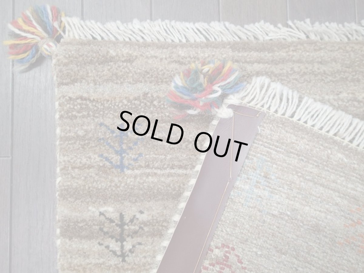 画像16: 新品 ペルシャ ギャッベ 玄関 マット 90cm サイズ 87 x 60 cm C97 肉厚 ウール ハンドメイド ギャベ 手織り トライバル ラグ 天然 敷物 カーペット 茶 灰 マルチカラー 生命の木 玄関ドアマットのアクセントに (16)