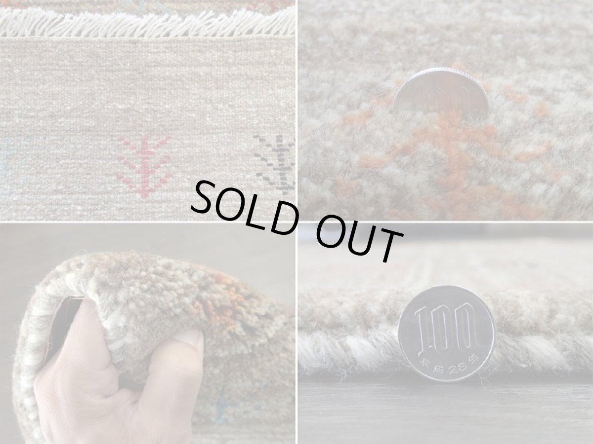 画像20: 新品 ペルシャ ギャッベ 玄関 マット 90cm サイズ 87 x 60 cm C97 肉厚 ウール ハンドメイド ギャベ 手織り トライバル ラグ 天然 敷物 カーペット 茶 灰 マルチカラー 生命の木 玄関ドアマットのアクセントに (20)