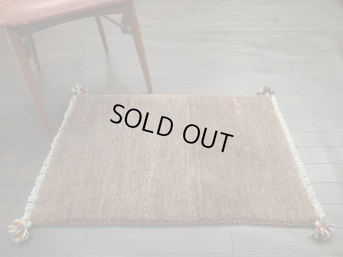 画像5: 新品 ペルシャ ギャッベ 玄関 マット 90cm サイズ 86 x 59 cm C95 肉厚 ウール ハンドメイド ギャベ 手織り トライバル ラグ 天然 敷物 カーペット 茶 オレンジ 鹿 生命の木 玄関ドアマットのアクセントに (5)