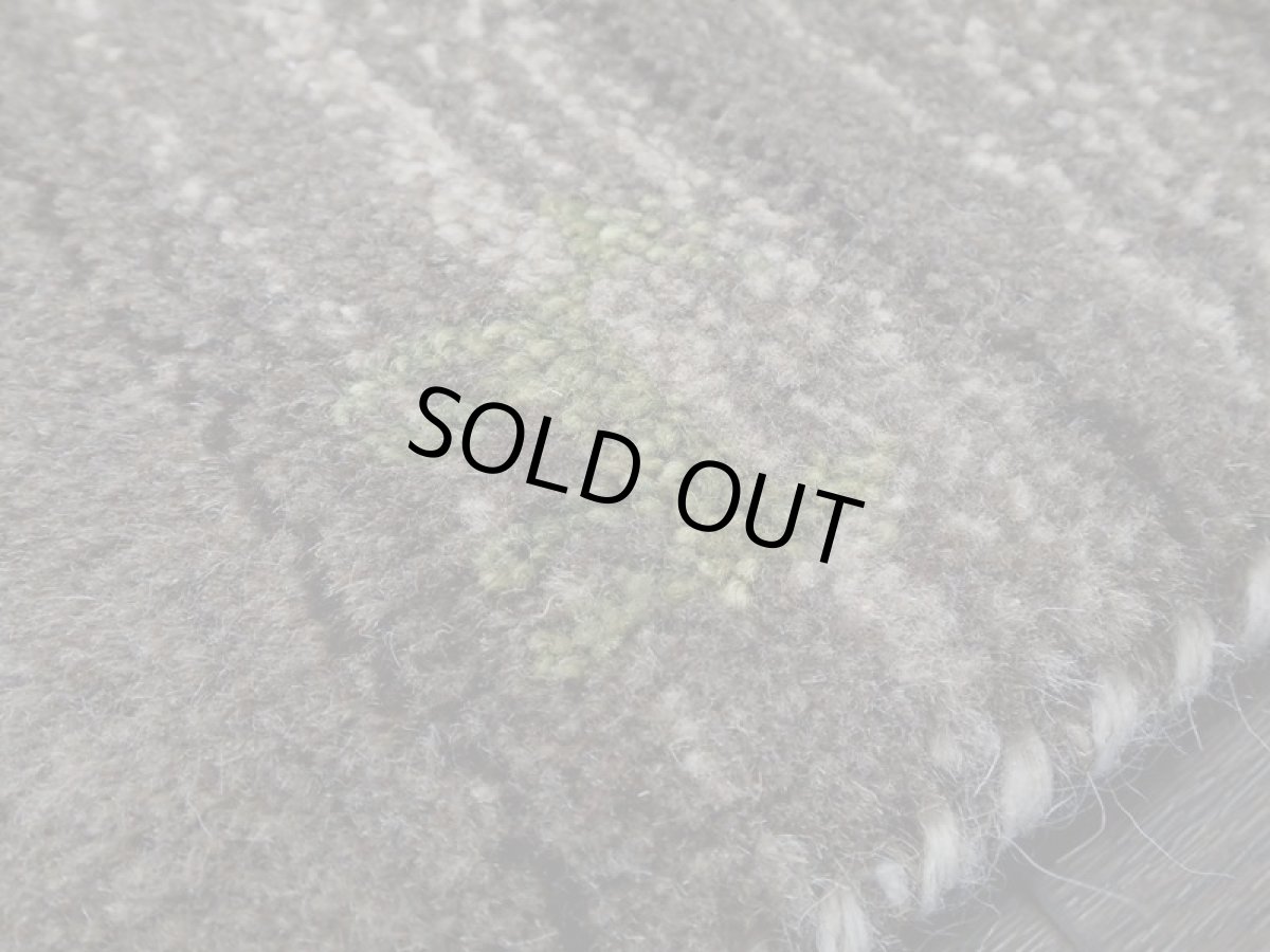 画像12: 新品 ペルシャ ギャッベ 玄関 マット 90cm サイズ 80 x 64 cm C99 肉厚 ウール ハンドメイド ギャベ 手織り トライバル ラグ 天然 敷物 カーペット 茶 灰 マルチカラー 鹿 玄関ドアマットのアクセントに (12)