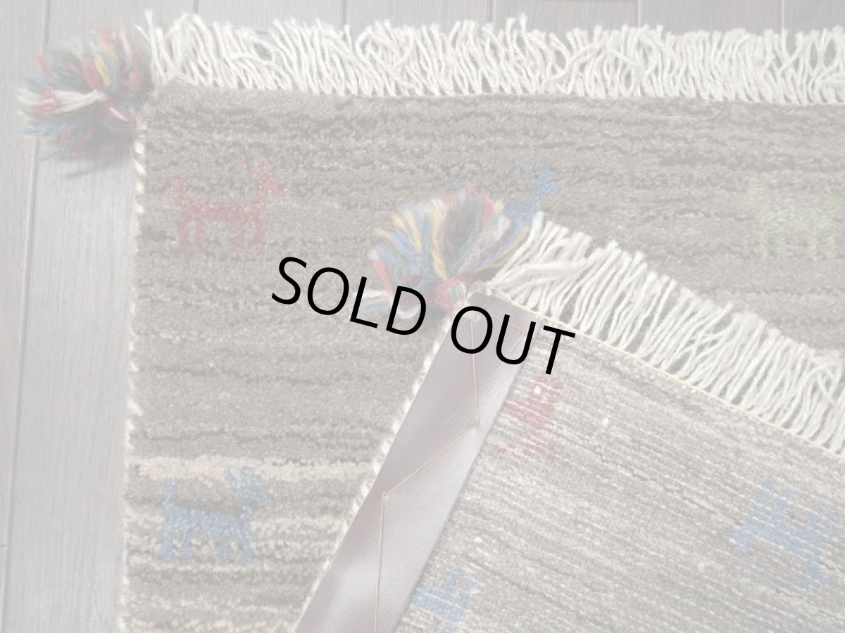 画像15: 新品 ペルシャ ギャッベ 玄関 マット 90cm サイズ 80 x 64 cm C99 肉厚 ウール ハンドメイド ギャベ 手織り トライバル ラグ 天然 敷物 カーペット 茶 灰 マルチカラー 鹿 玄関ドアマットのアクセントに (15)