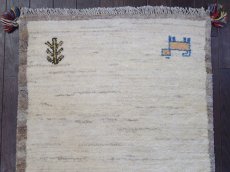 画像7: 新品 ペルシャ ギャッベ 玄関 マット 90cm サイズ 91 x 61 cm C104 肉厚 ウール ハンドメイド ギャベ 手織り トライバル ラグ 天然 敷物 カーペット クリーム 灰 動物 生命の樹 玄関ドアマットのアクセントに (7)