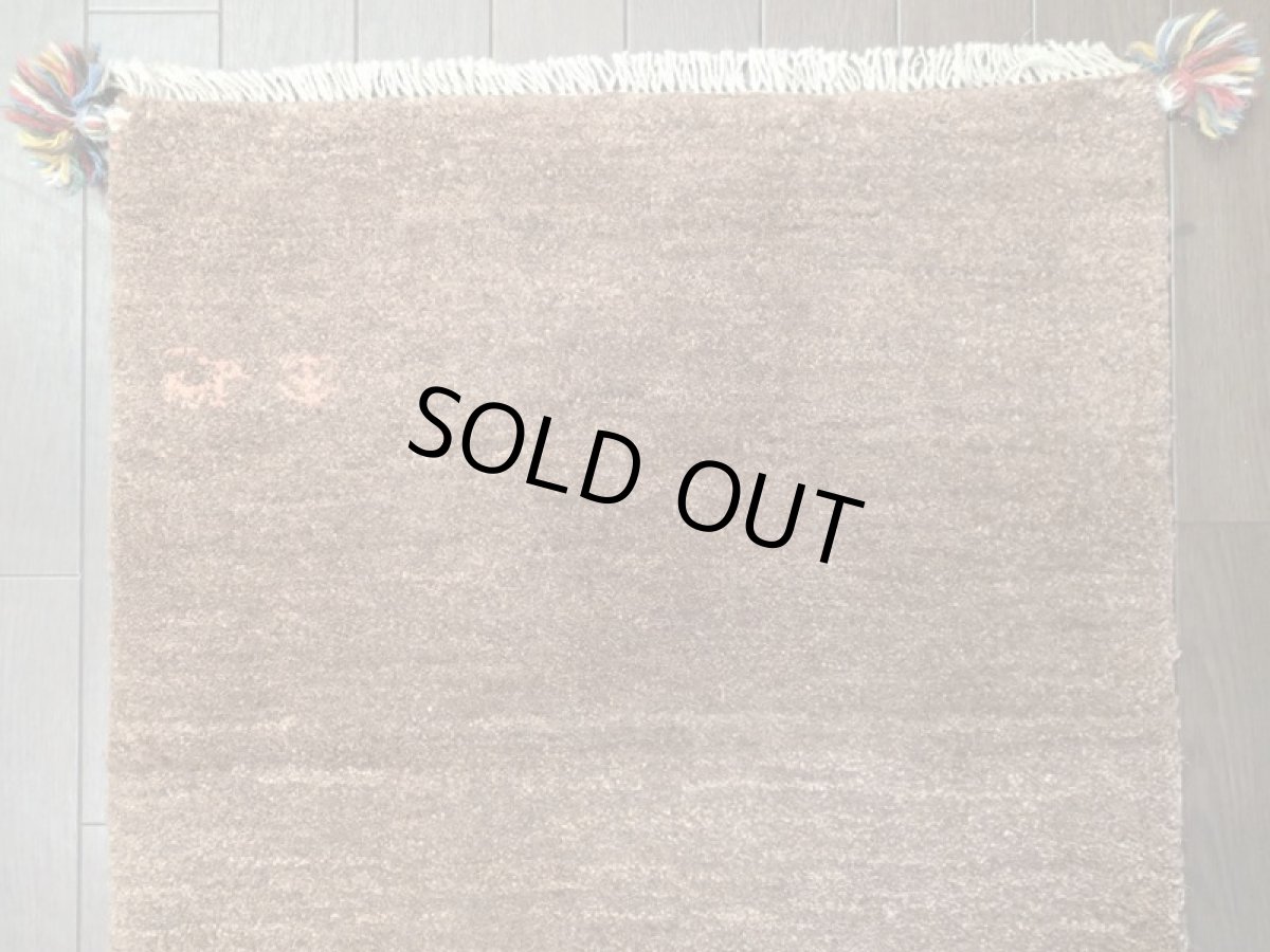 画像6: 新品 ペルシャ ギャッベ 玄関 マット 90cm サイズ 86 x 59 cm C95 肉厚 ウール ハンドメイド ギャベ 手織り トライバル ラグ 天然 敷物 カーペット 茶 オレンジ 鹿 生命の木 玄関ドアマットのアクセントに (6)