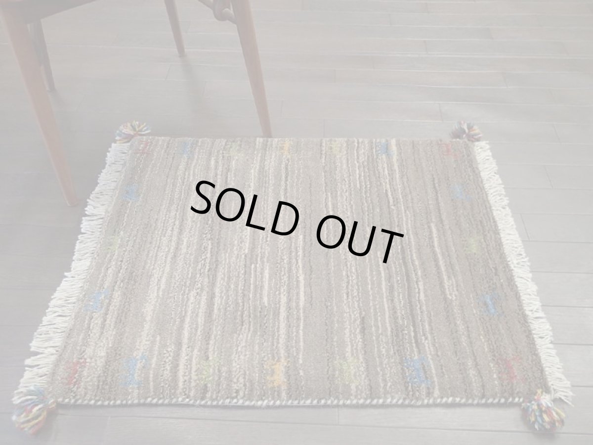 画像5: 新品 ペルシャ ギャッベ 玄関 マット 90cm サイズ 80 x 64 cm C99 肉厚 ウール ハンドメイド ギャベ 手織り トライバル ラグ 天然 敷物 カーペット 茶 灰 マルチカラー 鹿 玄関ドアマットのアクセントに (5)