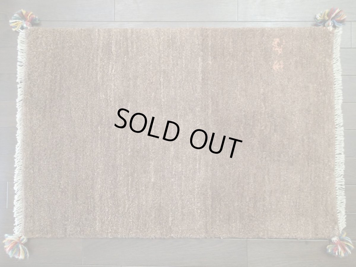 画像3: 新品 ペルシャ ギャッベ 玄関 マット 90cm サイズ 86 x 59 cm C95 肉厚 ウール ハンドメイド ギャベ 手織り トライバル ラグ 天然 敷物 カーペット 茶 オレンジ 鹿 生命の木 玄関ドアマットのアクセントに (3)