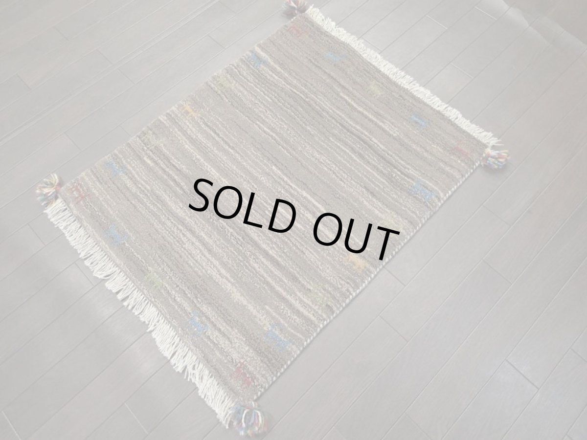 画像4: 新品 ペルシャ ギャッベ 玄関 マット 90cm サイズ 80 x 64 cm C99 肉厚 ウール ハンドメイド ギャベ 手織り トライバル ラグ 天然 敷物 カーペット 茶 灰 マルチカラー 鹿 玄関ドアマットのアクセントに (4)