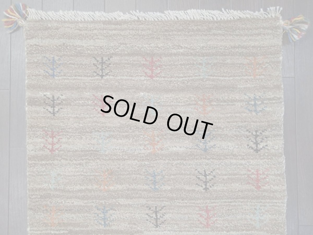 画像7: 新品 ペルシャ ギャッベ 玄関 マット 90cm サイズ 87 x 60 cm C97 肉厚 ウール ハンドメイド ギャベ 手織り トライバル ラグ 天然 敷物 カーペット 茶 灰 マルチカラー 生命の木 玄関ドアマットのアクセントに (7)