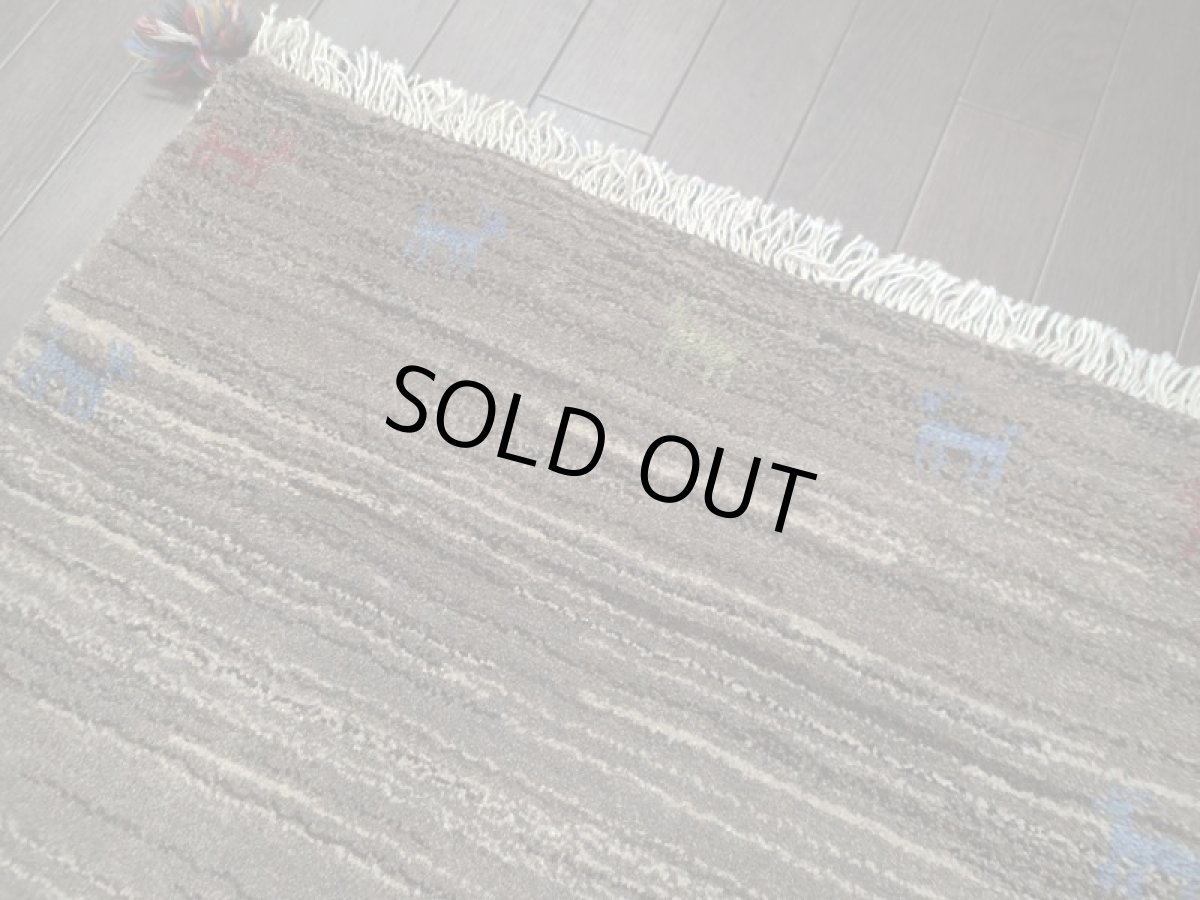 画像9: 新品 ペルシャ ギャッベ 玄関 マット 90cm サイズ 80 x 64 cm C99 肉厚 ウール ハンドメイド ギャベ 手織り トライバル ラグ 天然 敷物 カーペット 茶 灰 マルチカラー 鹿 玄関ドアマットのアクセントに (9)