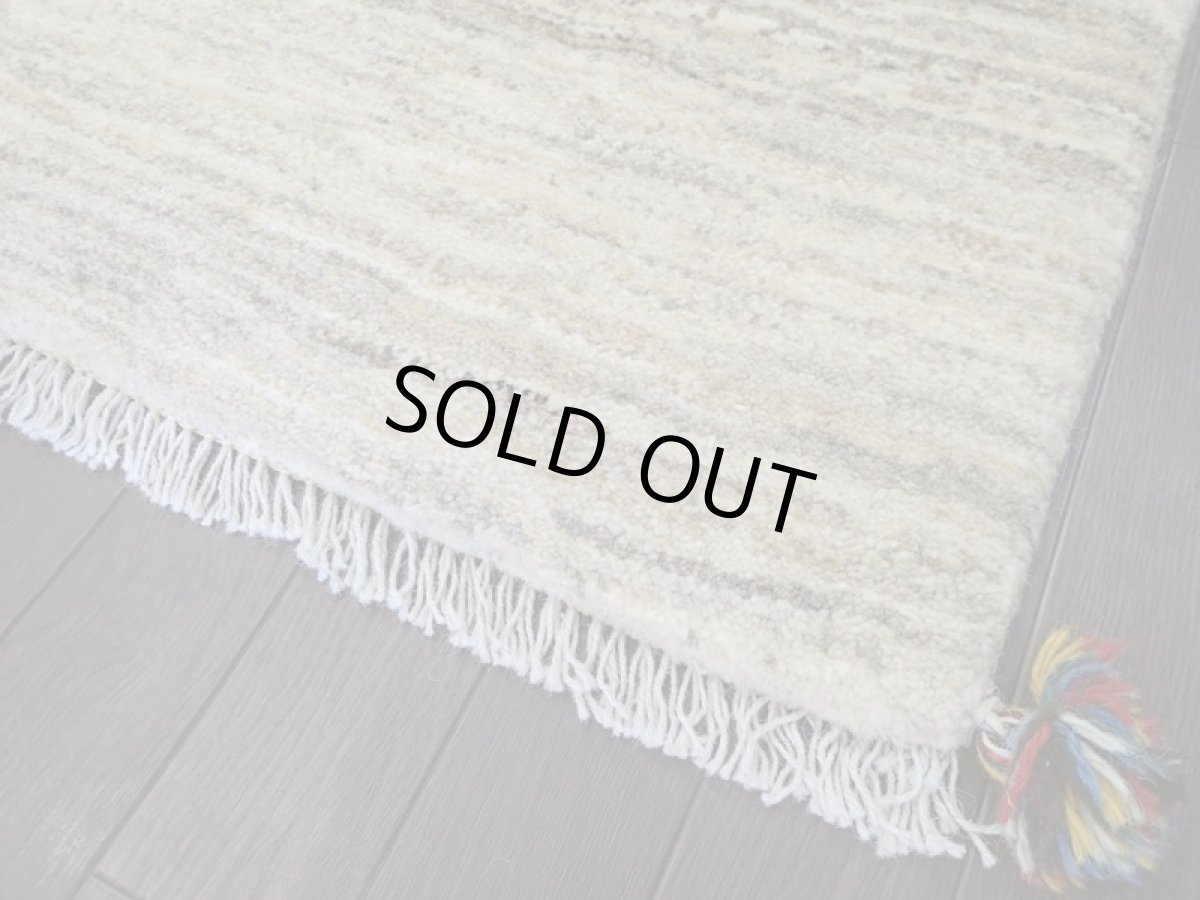 画像12: 新品 ペルシャ ギャッベ 玄関 マット 90cm サイズ 87 x 62 cm C111 肉厚 ウール ハンドメイド ギャベ 手織り トライバル ラグ 天然 敷物 カーペット 生成り クリーム 赤 動物 生命の樹 玄関ドアマットのアクセントに (12)