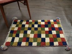 画像5: 新品 ペルシャ ギャッベ 玄関 マット 90cm サイズ 86 x 55 cm 201 肉厚 ウール ハンドメイド ギャベ 手織り トライバル ラグ 天然 敷物 カーペット マルチカラー ブロック 玄関ドアマットのアクセントに (5)