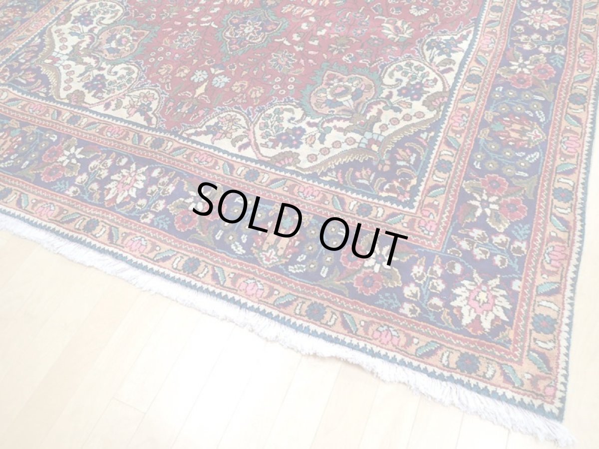 画像12: オールド ペルシャ 絨毯 タブリーズ リビング ダイニング 大判 3m 6畳 3人掛けソファ サイズ  300 x 205 cm z150 手織り トライバル ラグ 天然 ウール 敷物 マット カーペット 青 赤 メダリオン 草木 花 柄 ヴィンテージ ビンテージ OLD (12)