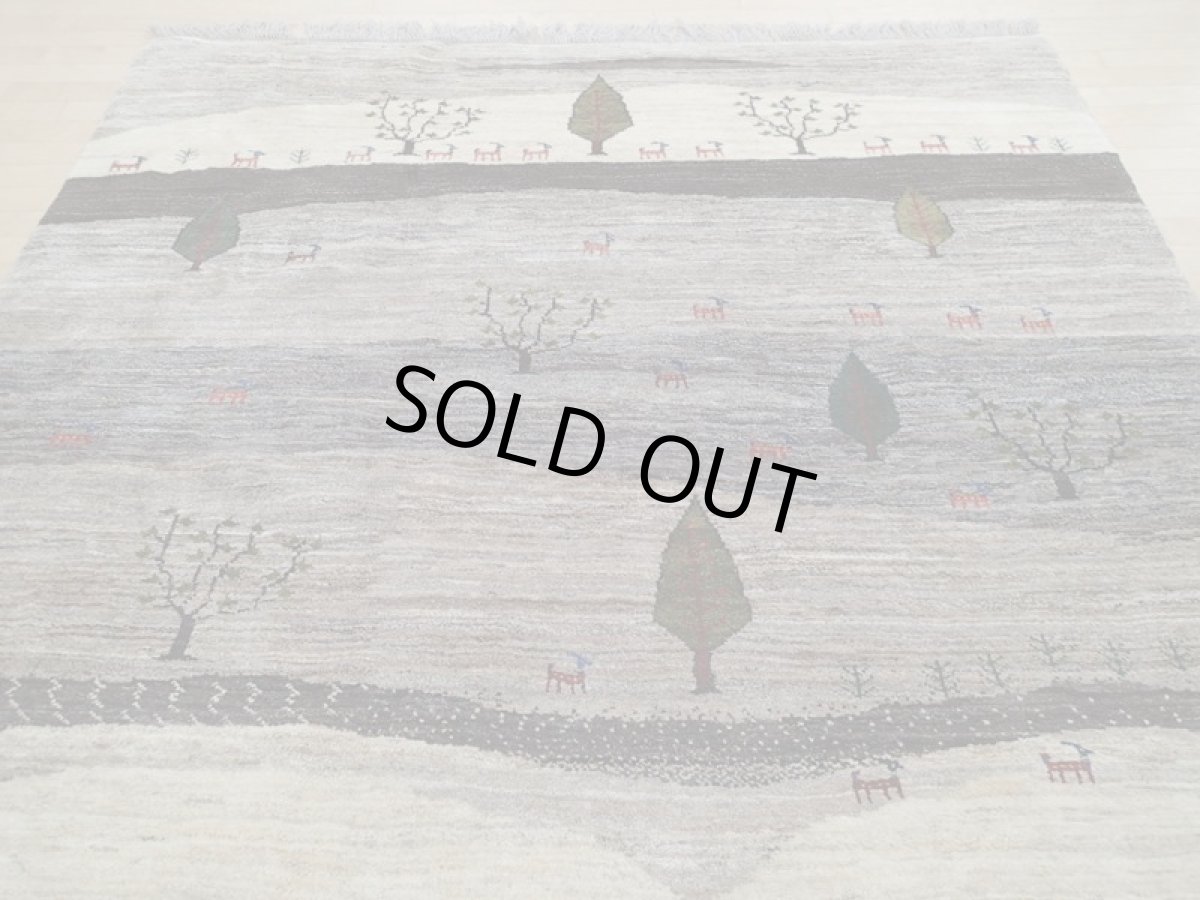 画像5: 新品 ペルシャ ギャッベ 2.5m リビング ダイニング 3帖 3人掛けソファ サイズ 250 x 210 cm n3 ハンドメイド ギャベ 手織り トライバル ラグ 天然 ウール 敷物 マット カーペット クリーム 茶 灰 動物 鹿 風景 (5)