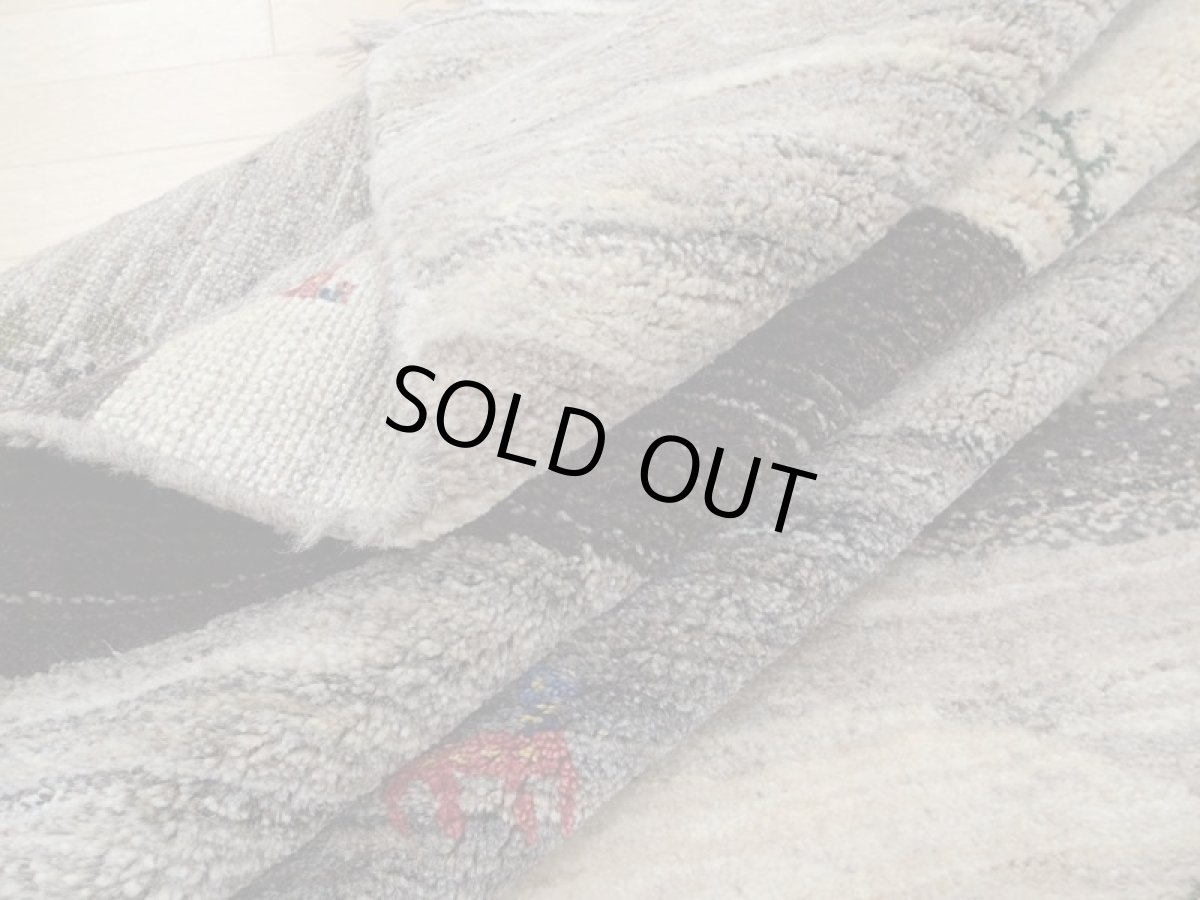 画像13: 新品 ペルシャ ギャッベ 2.5m リビング ダイニング 3帖 3人掛けソファ サイズ 250 x 210 cm n3 ハンドメイド ギャベ 手織り トライバル ラグ 天然 ウール 敷物 マット カーペット クリーム 茶 灰 動物 鹿 風景 (13)