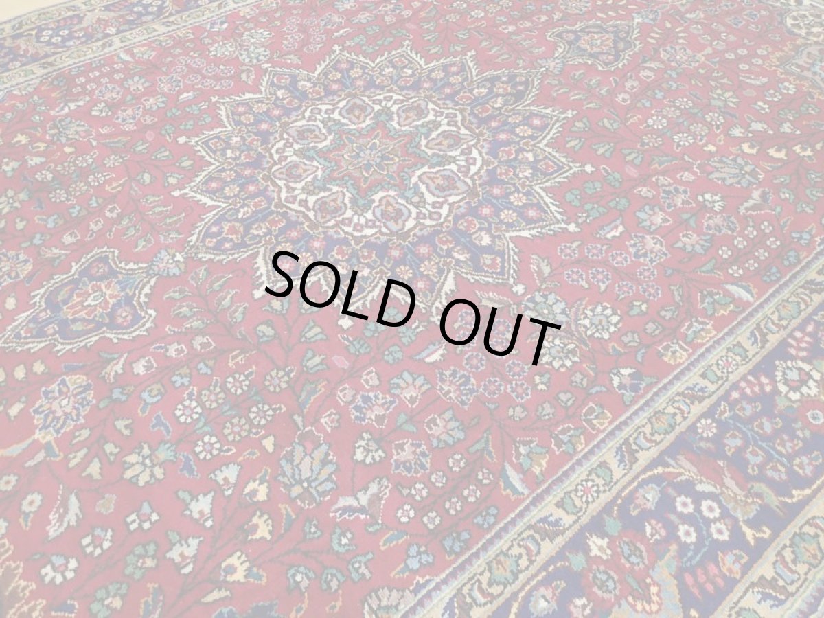 画像9: 良品 オールド ペルシャ 絨毯 タブリーズ リビング ダイニング 大判 3m 6畳 3人掛けソファ サイズ  310 x 205 cm z122 手織り トライバル ラグ 天然 ウール 敷物 マット カーペット 赤 メダリオン 草木 花 柄 ヴィンテージ ビンテージ OLD (9)