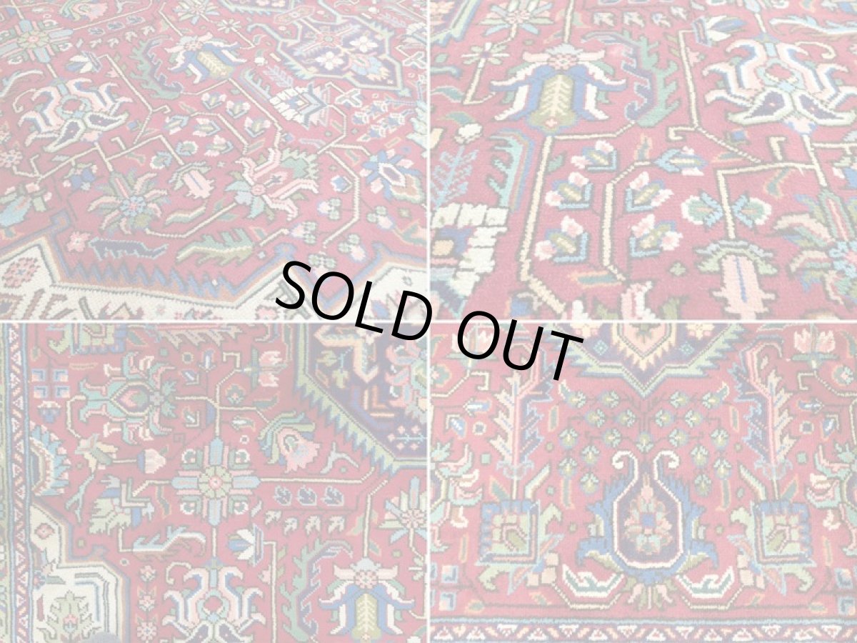 画像15: 良品 オールド ペルシャ 絨毯 タブリーズ リビング ダイニング 大判 3.5m 6畳 3人掛けソファ サイズ  340 x 245 cm z132 手織り トライバル ラグ 天然 ウール 敷物 マット カーペット 赤 メダリオン 草木 花 柄 ヴィンテージ ビンテージ OLD (15)