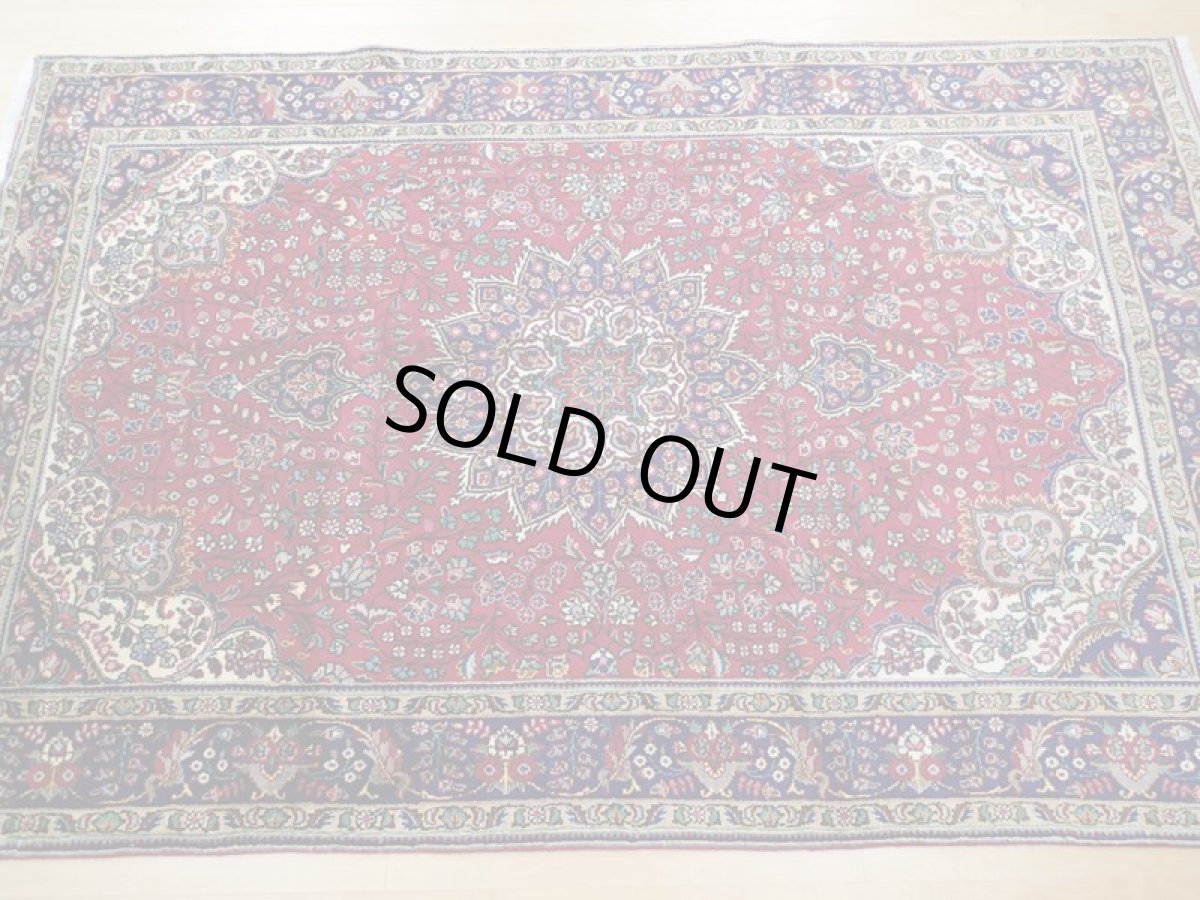 画像3: 良品 オールド ペルシャ 絨毯 タブリーズ リビング ダイニング 大判 3m 6畳 3人掛けソファ サイズ  310 x 205 cm z122 手織り トライバル ラグ 天然 ウール 敷物 マット カーペット 赤 メダリオン 草木 花 柄 ヴィンテージ ビンテージ OLD (3)