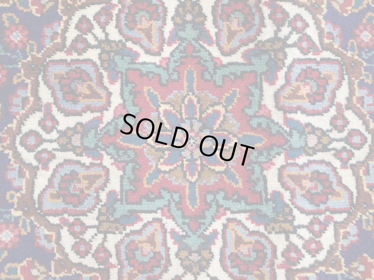 画像11: 良品 オールド ペルシャ 絨毯 タブリーズ リビング ダイニング 大判 3m 6畳 3人掛けソファ サイズ  310 x 205 cm z122 手織り トライバル ラグ 天然 ウール 敷物 マット カーペット 赤 メダリオン 草木 花 柄 ヴィンテージ ビンテージ OLD (11)