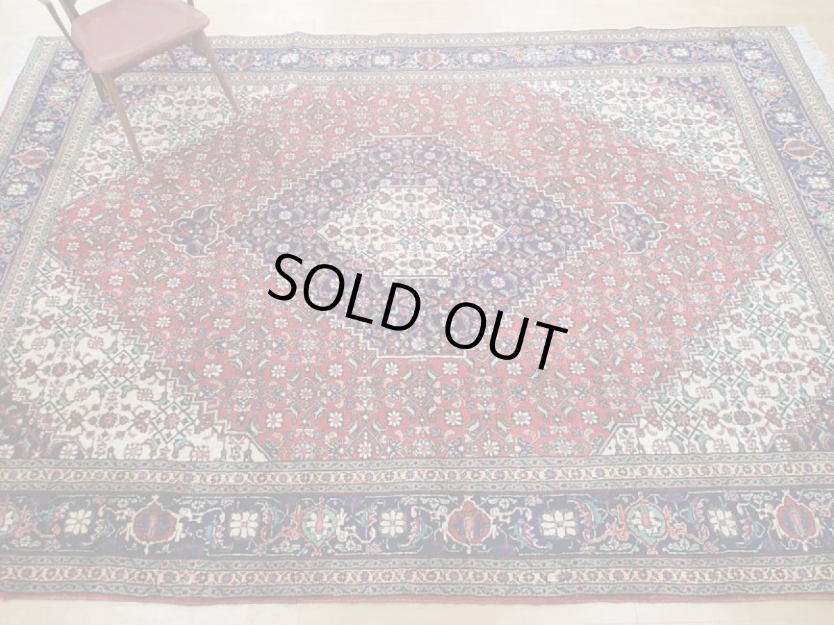 画像3: 良品 オールド ペルシャ 絨毯 タブリーズ リビング ダイニング 大判 3.7m 6〜8畳 3人掛けソファ サイズ  365 x 253 cm z139 手織り トライバル ラグ 天然 ウール 敷物 マット カーペット 紺 オレンジ 生成り メダリオン マヒ 柄 ヴィンテージ ビンテージ OLD (3)