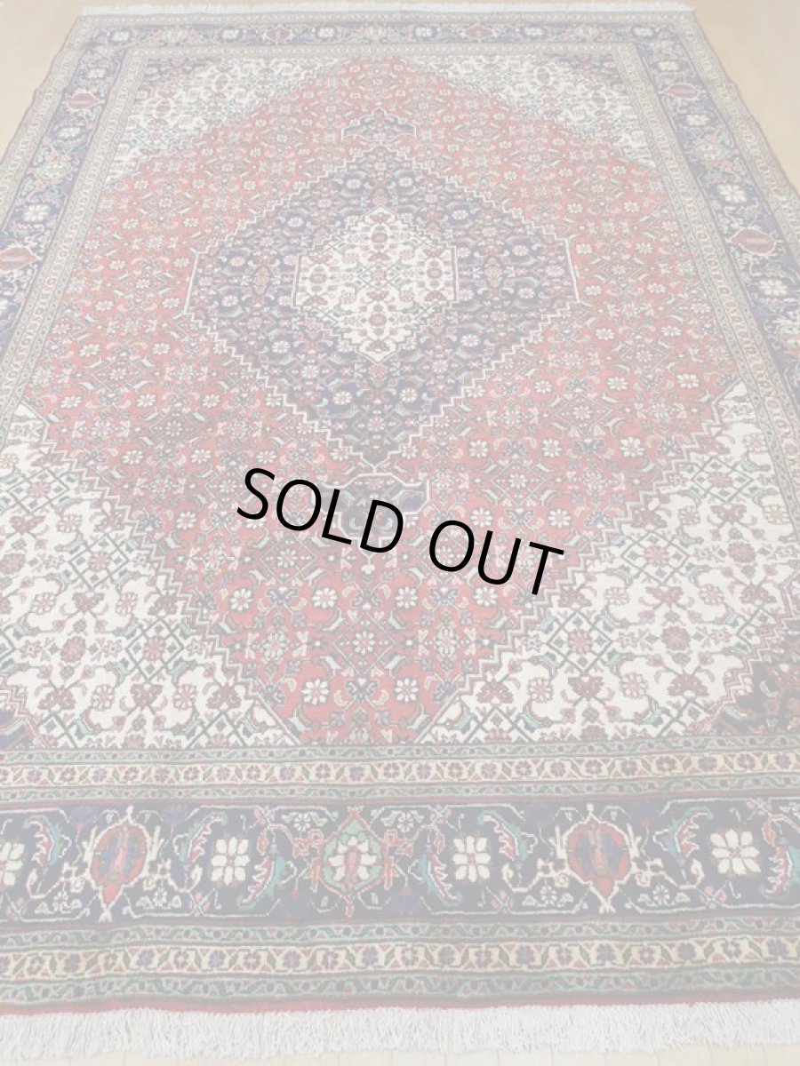 画像5: 良品 オールド ペルシャ 絨毯 タブリーズ リビング ダイニング 大判 3.7m 6〜8畳 3人掛けソファ サイズ  365 x 253 cm z139 手織り トライバル ラグ 天然 ウール 敷物 マット カーペット 紺 オレンジ 生成り メダリオン マヒ 柄 ヴィンテージ ビンテージ OLD (5)