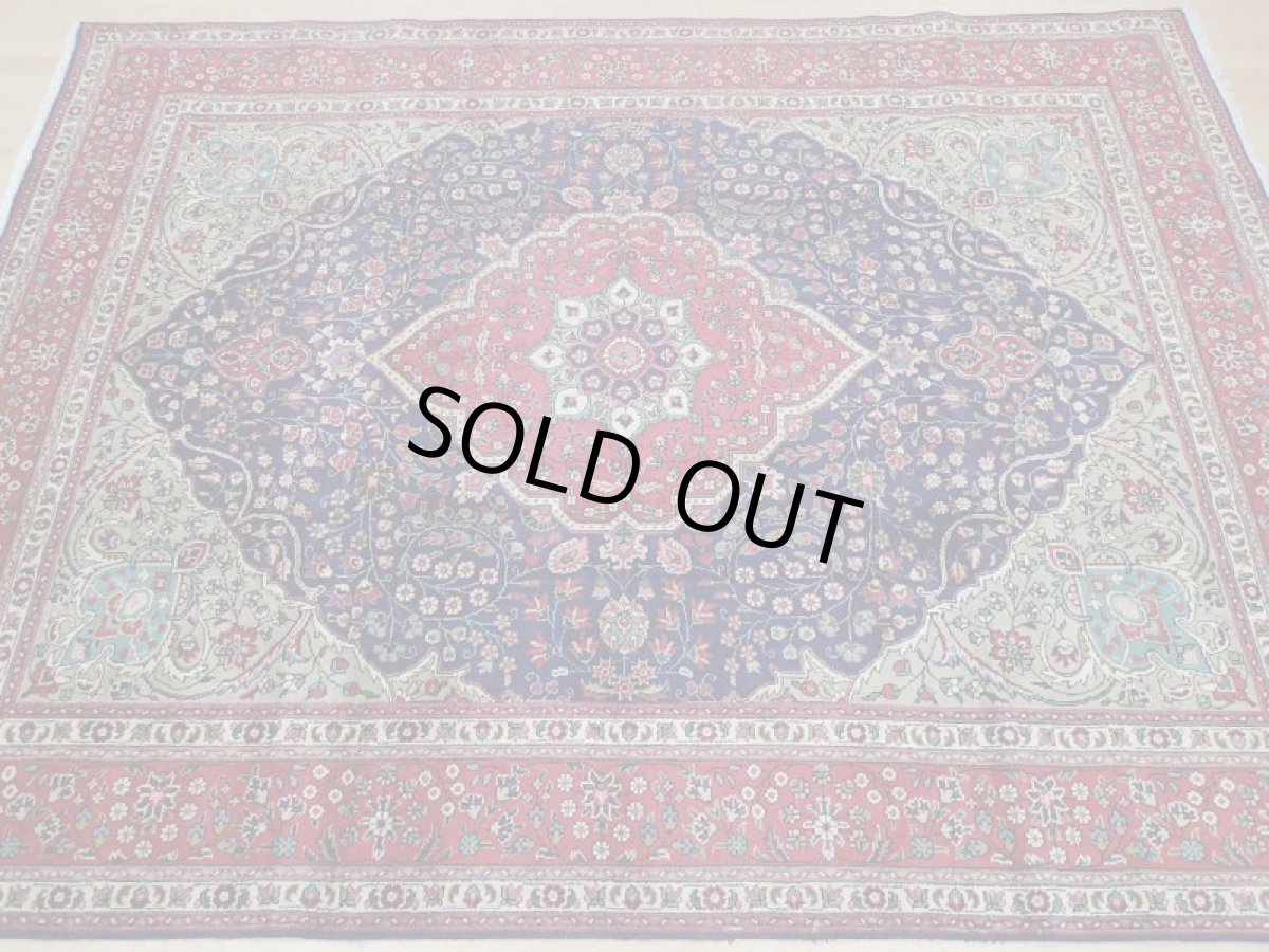 画像3: 良品 オールド ペルシャ 絨毯 タブリーズ リビング ダイニング 大判 3.5m 6畳 3人掛けソファ サイズ  344 x 251 cm z104 手織り トライバル ラグ 天然 ウール 敷物 マット カーペット 赤 紺 メダリオン 草木 花 柄 ヴィンテージ ビンテージ OLD (3)