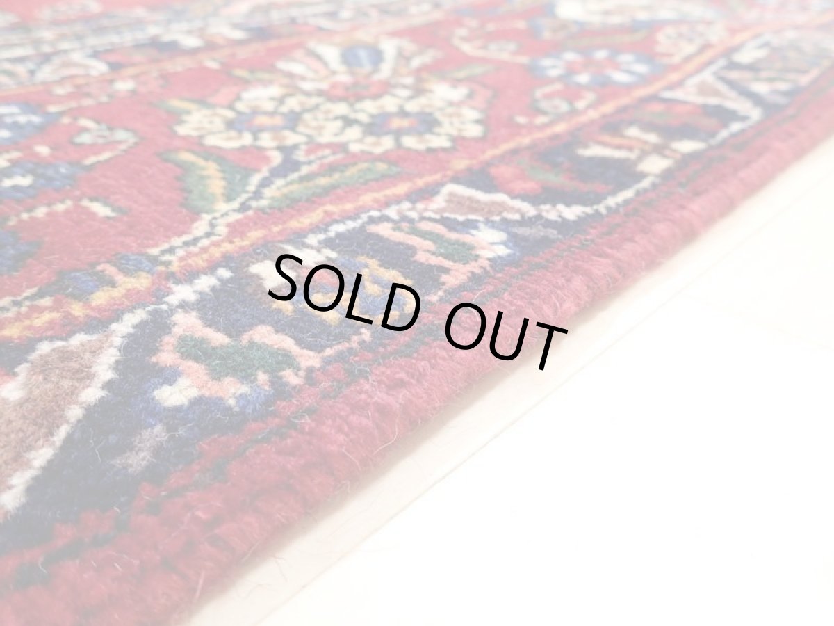 画像16: 良品 オールド ペルシャ 絨毯 タブリーズ リビング ダイニング 大判 3.5m 6畳 3人掛けソファ サイズ  345 x 227 cm z110 手織り トライバル ラグ 天然 ウール 敷物 マット カーペット 赤 メダリオン 工房名入り ヴィンテージ ビンテージ OLD (16)