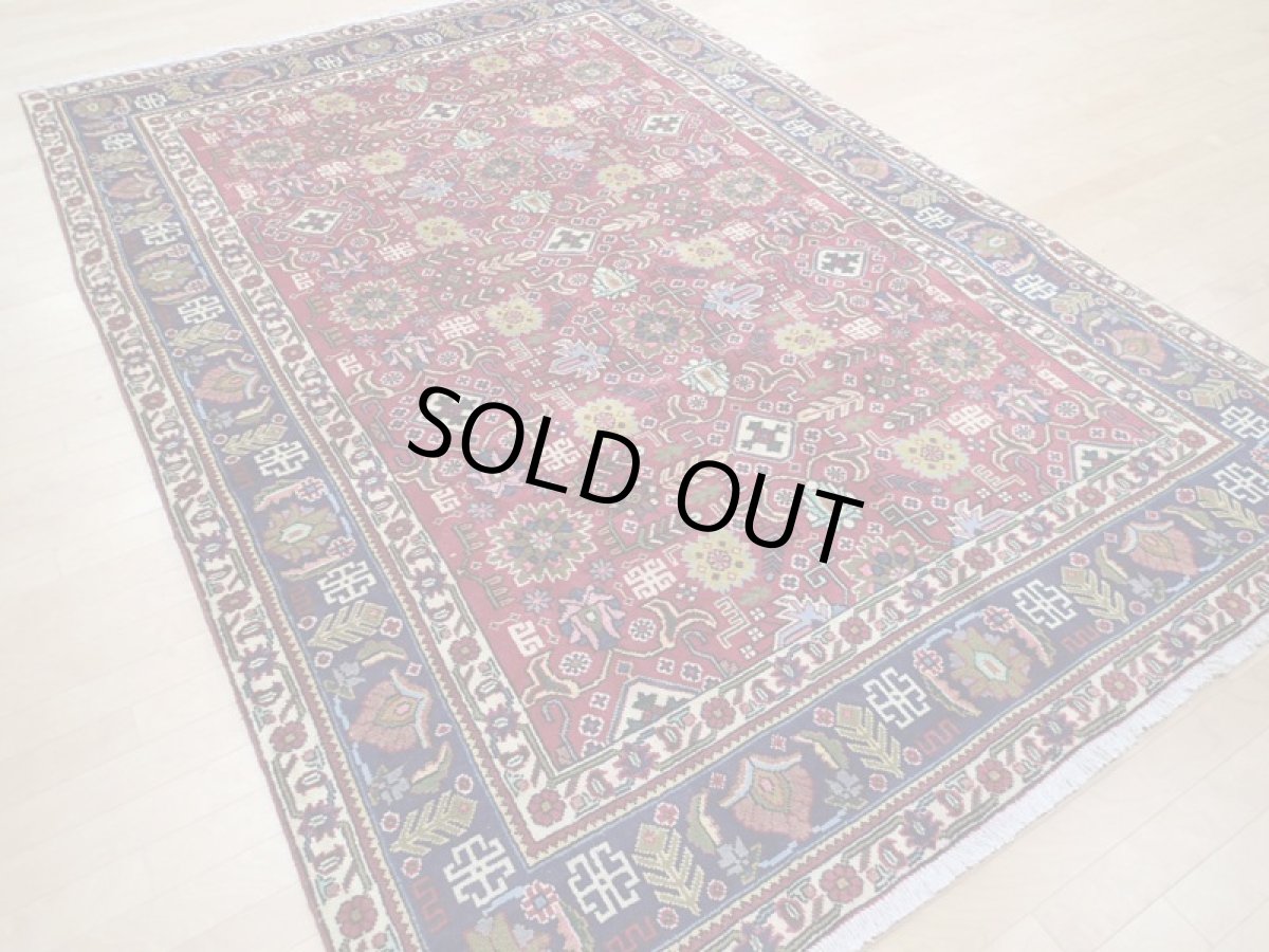 画像6: 良品 オールド ペルシャ 絨毯 タブリーズ リビング ダイニング 大判 3m 6畳 3人掛けソファ サイズ  297 x 205 cm z128 手織り トライバル ラグ 天然 ウール 敷物 マット カーペット 赤 メダリオン 草木 花 柄 ヴィンテージ ビンテージ OLD (6)