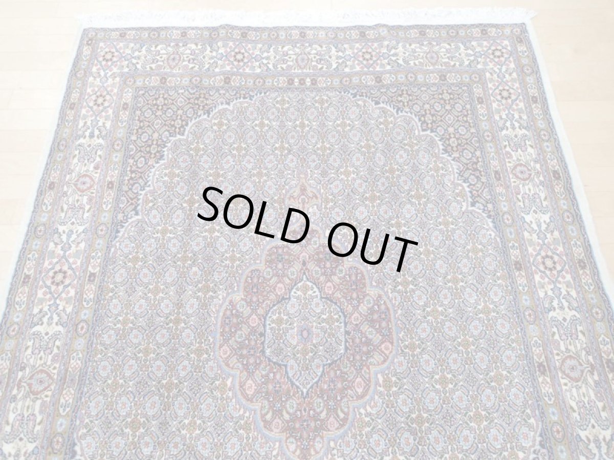 画像6: 新品 ペルシャ 絨毯 ビジャー(ムード) リビング センター サイズ 2m 6畳 2人掛け ソファ サイズ 200 x 147 cm z106 ウール シルク 天然 手織り トライバル ラグ 敷物 マット カーペット クリーム メダリオン マヒ 柄 ベッドサイドにもおすすめのサイズ (6)