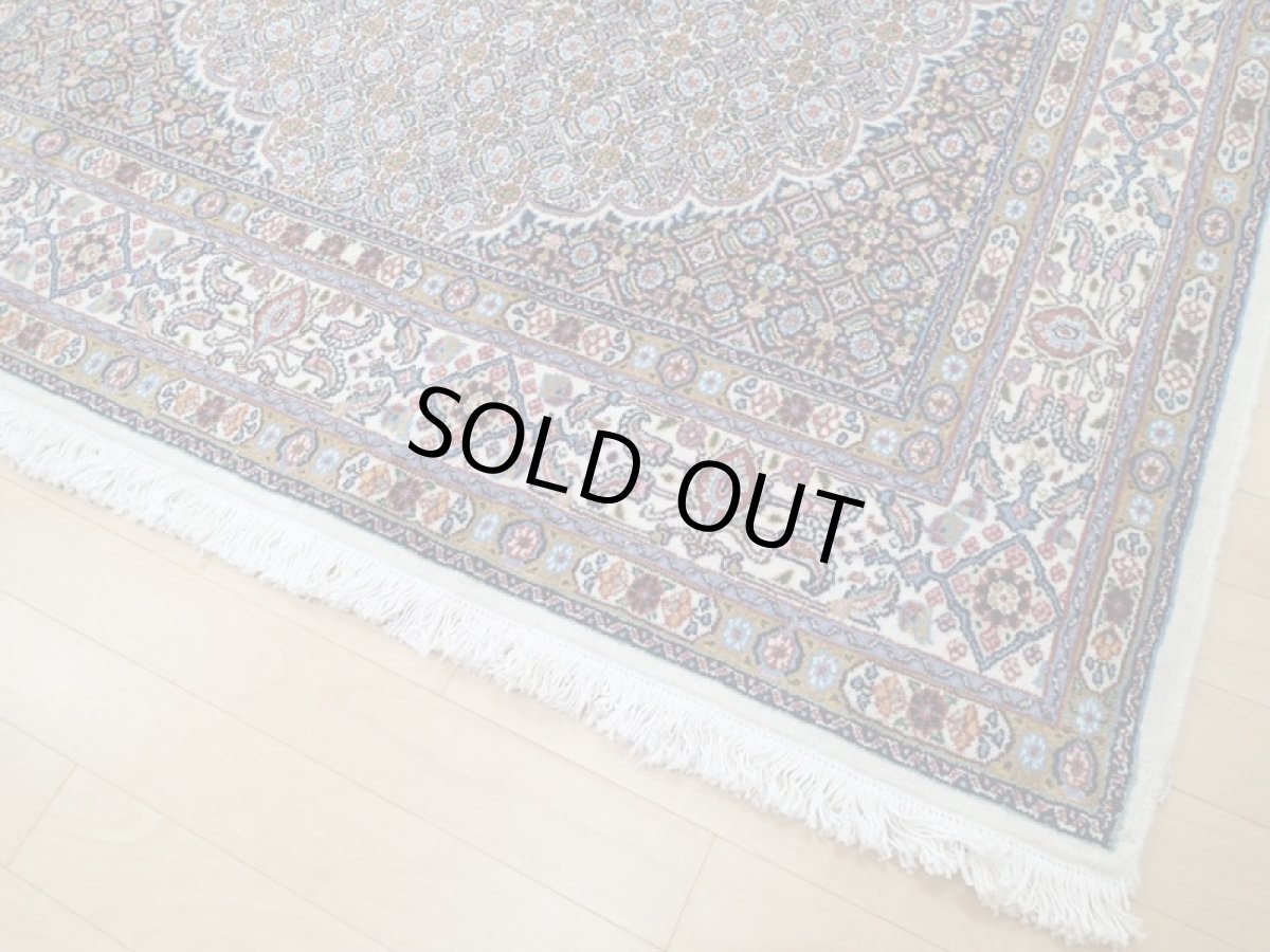 画像11: 新品 ペルシャ 絨毯 ビジャー(ムード) リビング センター サイズ 2m 6畳 2人掛け ソファ サイズ 200 x 147 cm z106 ウール シルク 天然 手織り トライバル ラグ 敷物 マット カーペット クリーム メダリオン マヒ 柄 ベッドサイドにもおすすめのサイズ (11)