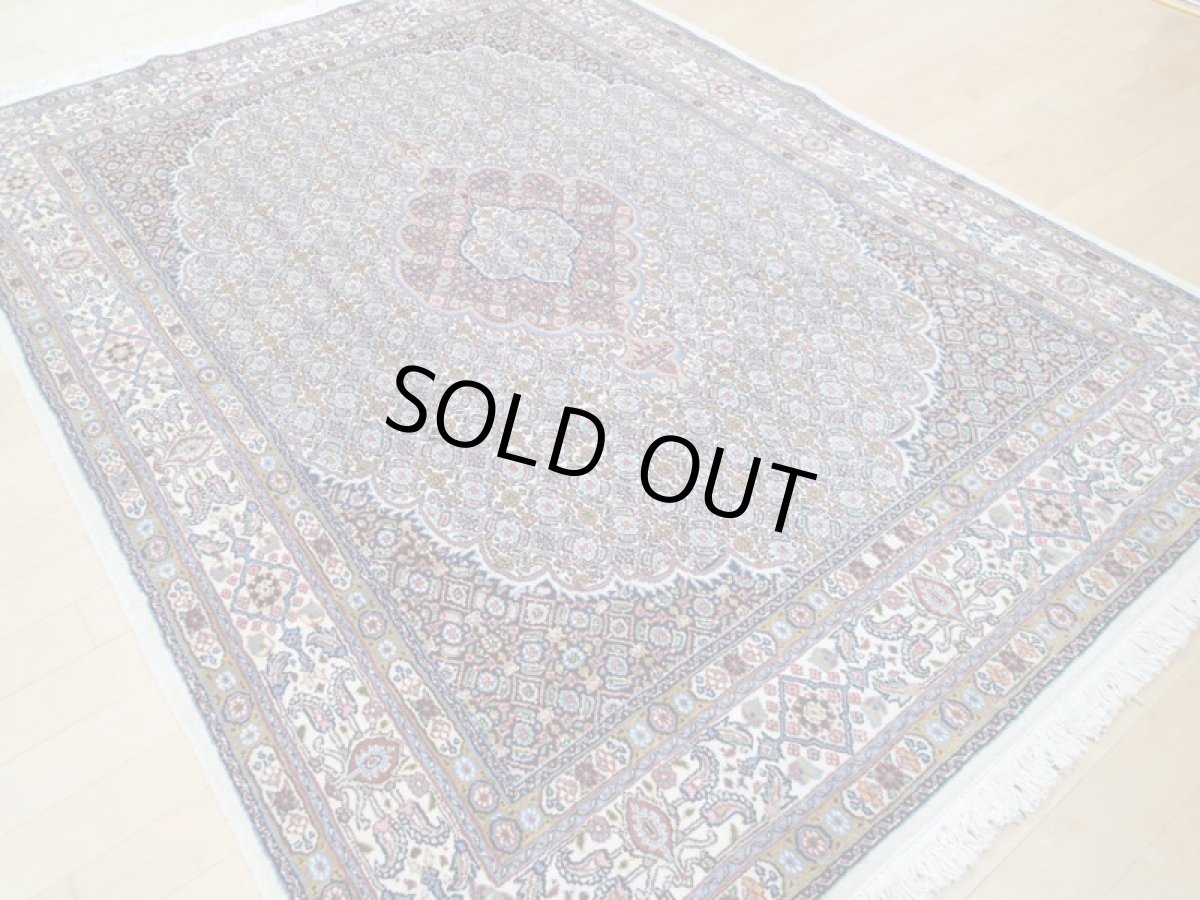 画像5: 新品 ペルシャ 絨毯 ビジャー(ムード) リビング センター サイズ 2m 6畳 2人掛け ソファ サイズ 200 x 147 cm z106 ウール シルク 天然 手織り トライバル ラグ 敷物 マット カーペット クリーム メダリオン マヒ 柄 ベッドサイドにもおすすめのサイズ (5)