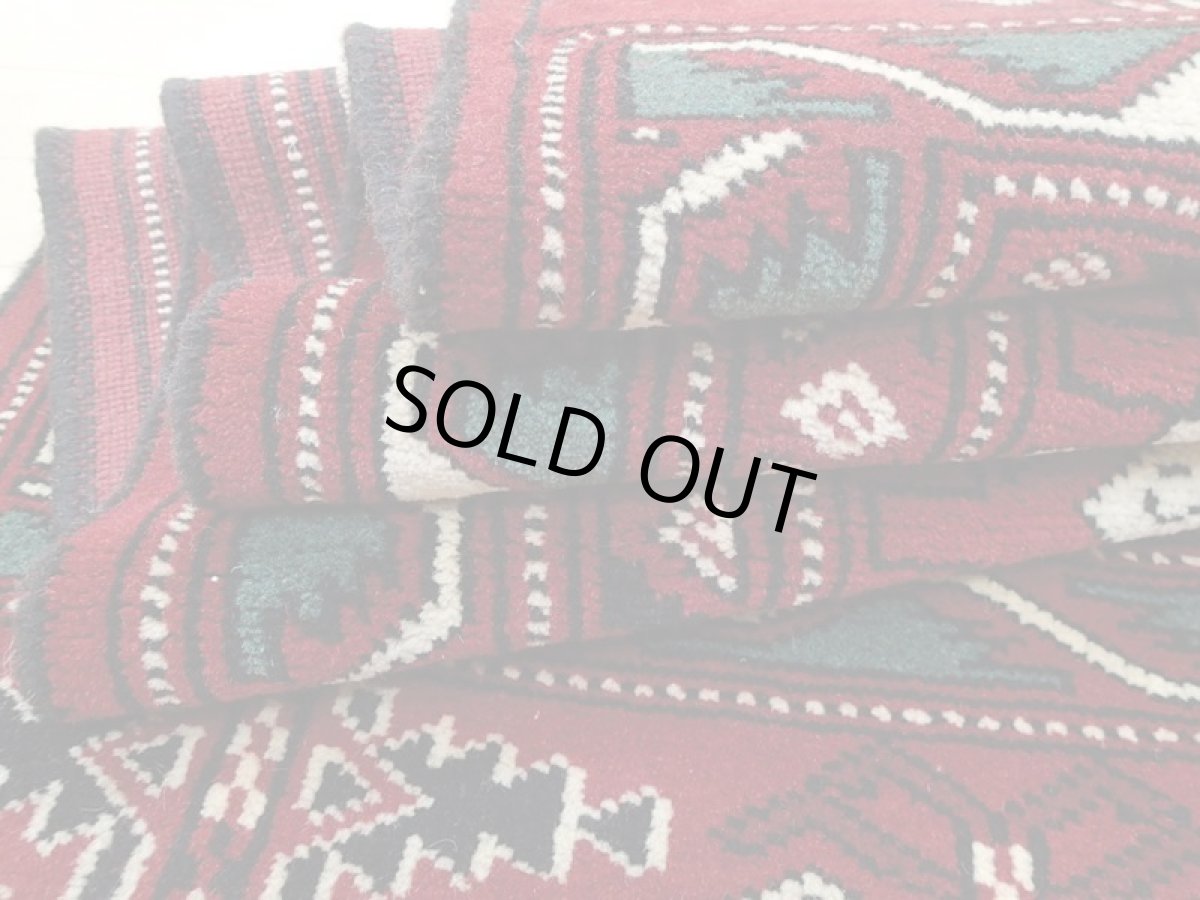 画像16: 新品 ペルシャ 絨毯 トルクメン リビング センター サイズ 2m 6畳 2人掛け ソファ サイズ 190 x 130 cm z180 ウール 天然 手織り トライバル ラグ 敷物 マット カーペット クリーム 民族 柄 ベッドサイドにもおすすめのサイズ (16)