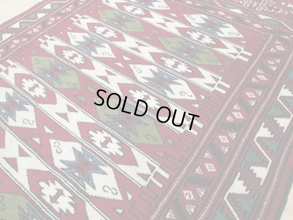 画像10: 新品 ペルシャ 絨毯 トルクメン リビング センター サイズ 2m 6畳 2人掛け ソファ サイズ 190 x 130 cm z180 ウール 天然 手織り トライバル ラグ 敷物 マット カーペット クリーム 民族 柄 ベッドサイドにもおすすめのサイズ (10)