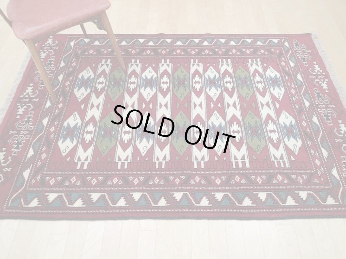 画像4: 新品 ペルシャ 絨毯 トルクメン リビング センター サイズ 2m 6畳 2人掛け ソファ サイズ 190 x 130 cm z180 ウール 天然 手織り トライバル ラグ 敷物 マット カーペット クリーム 民族 柄 ベッドサイドにもおすすめのサイズ (4)
