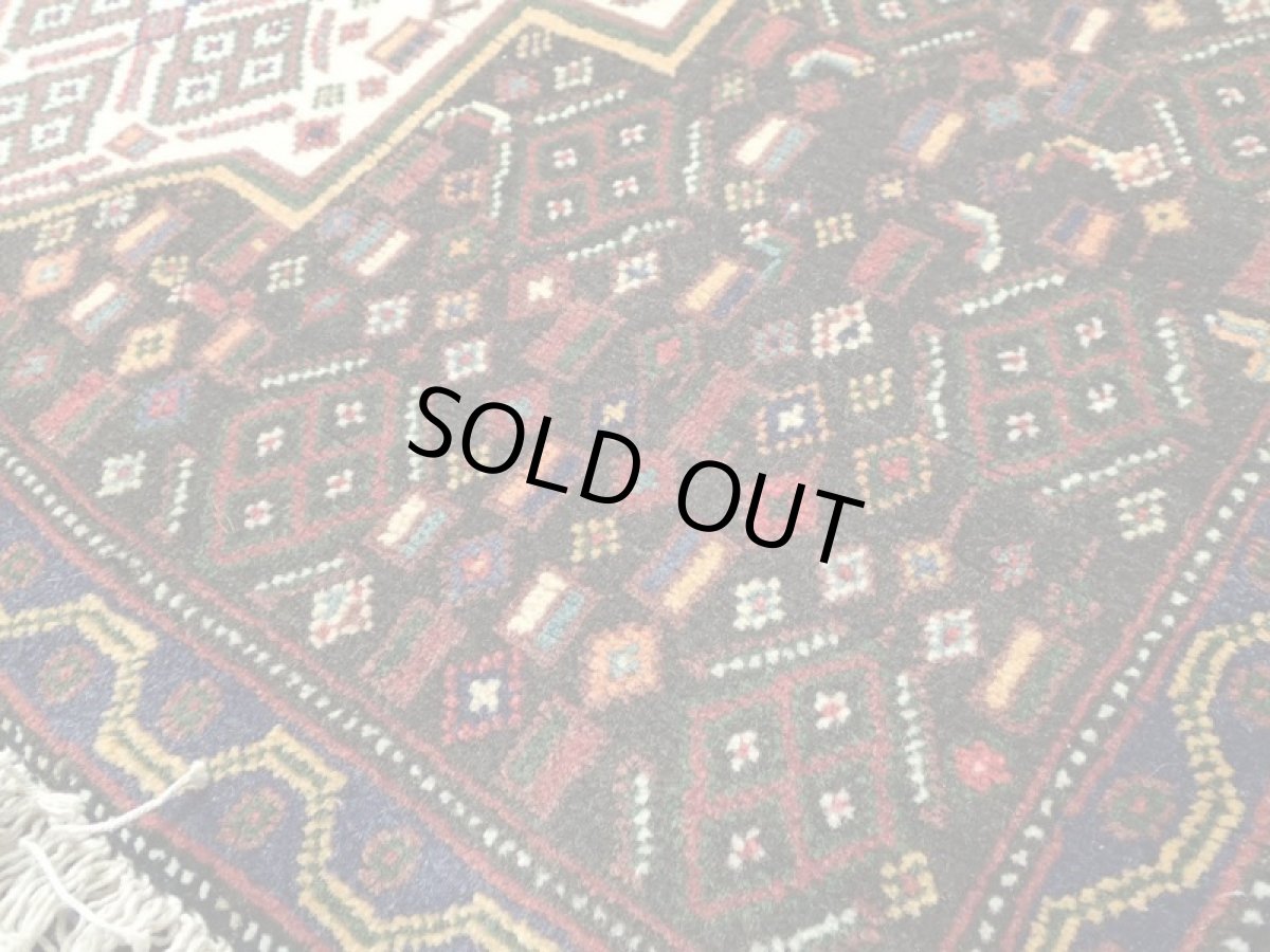 画像13: 新品 ペルシャ 絨毯 ハマダン 玄関 ドア マット サイズ 96 x 80 cm 13 ウール 天然 手織り トライバル ラグ 敷物 カーペット ブラック ネイビー 生成り 民族 動物 柄 (13)