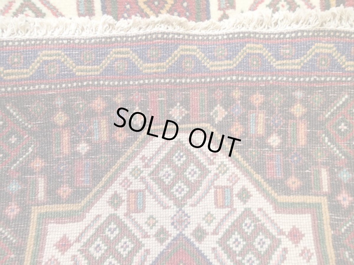 画像19: 新品 ペルシャ 絨毯 ハマダン 玄関 ドア マット サイズ 96 x 80 cm 13 ウール 天然 手織り トライバル ラグ 敷物 カーペット ブラック ネイビー 生成り 民族 動物 柄 (19)