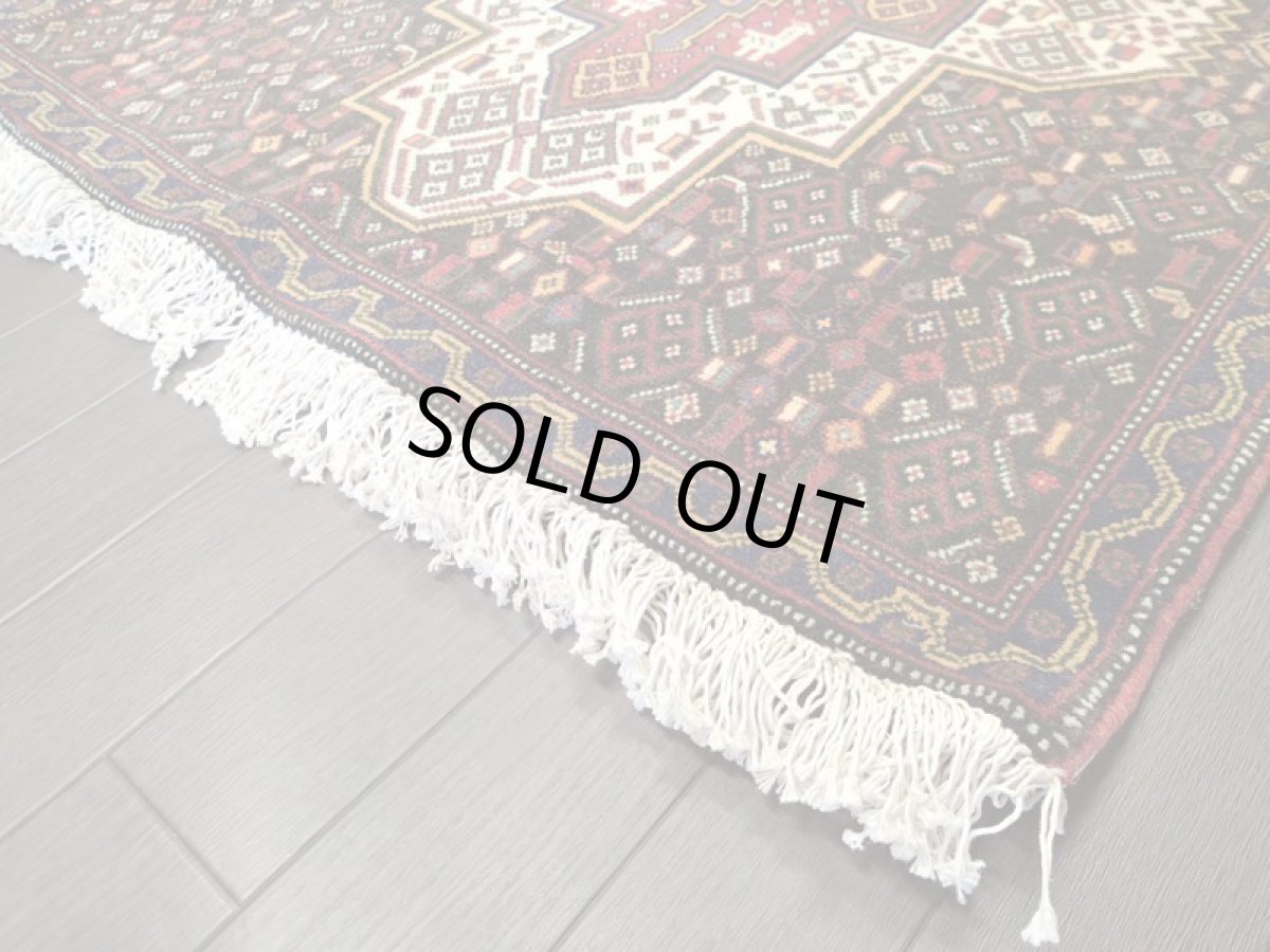 画像9: 新品 ペルシャ 絨毯 ハマダン 玄関 ドア マット サイズ 96 x 80 cm 13 ウール 天然 手織り トライバル ラグ 敷物 カーペット ブラック ネイビー 生成り 民族 動物 柄 (9)