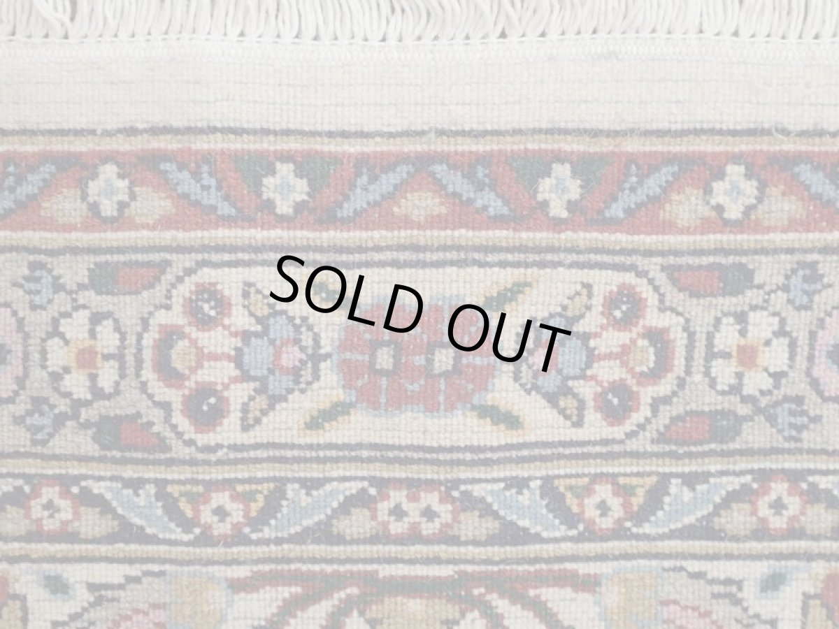 画像18: 新品 ペルシャ 絨毯 ビジャー(ムード) リビング ダイニング サイズ 3m 3畳 3人掛け ソファ サイズ 300 x 192 cm z131 ウール シルク 天然 手織り トライバル ラグ 敷物 マット カーペット クリーム マヒ 柄 (18)