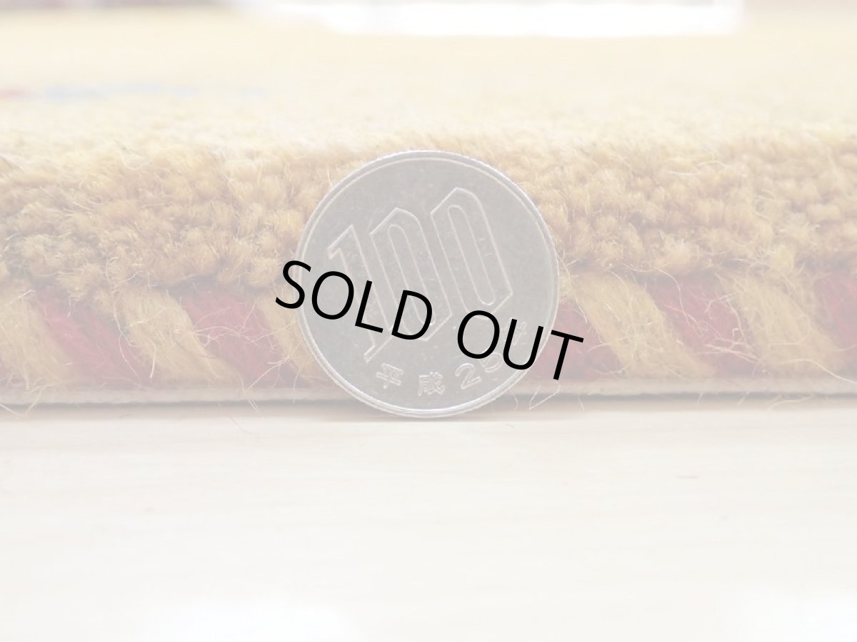 画像18: 新品 ペルシャ ギャッベ 2m リビング 3畳 2〜3人掛けソファ サイズ 200 x 158 cm 19 肉厚 ウール ギャベ 手織り 天然 ハンドメイド ラグ 絨毯 カーペット 黄 木 動物 柄 (18)