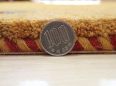 画像18: 新品 ペルシャ ギャッベ 2m リビング 3畳 2〜3人掛けソファ サイズ 200 x 158 cm 19 肉厚 ウール ギャベ 手織り 天然 ハンドメイド ラグ 絨毯 カーペット 黄 木 動物 柄 (18)