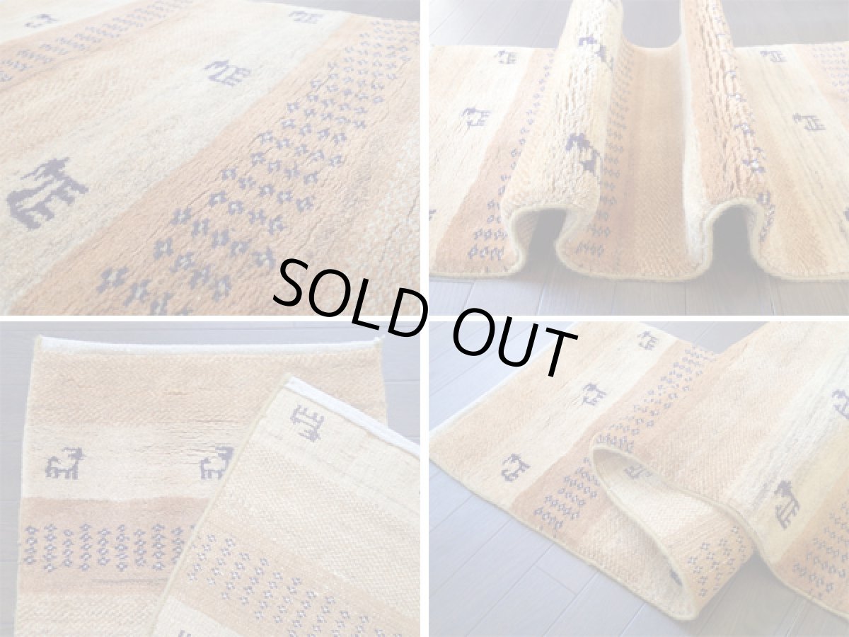 画像5: 新品 ペルシャ ギャッベ ランナー ロング サイズ 142 x 48 cm D2225 肉厚 ウール ギャベ 手織り 天然 ハンドメイド ラグ 絨毯 カーペット グラデーション 黄 クリーム 紫 動物 鹿 花 柄ベッドサイドや窓際に (5)