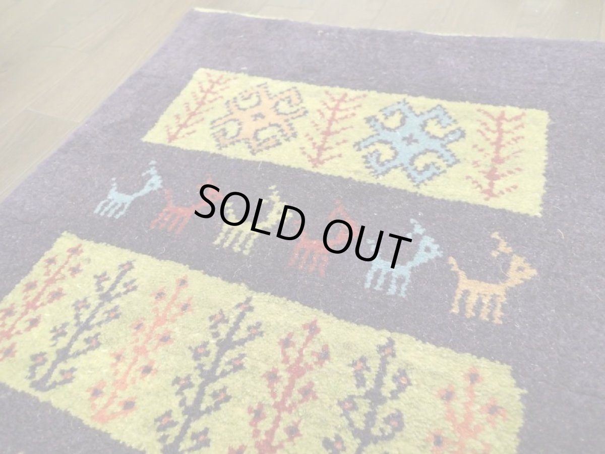 画像5: 新品 ペルシャ ギャッベ ランナー ロング サイズ 149 x 48 cm D2272 肉厚 ウール ギャベ 手織り 天然 ハンドメイド ラグ 絨毯 カーペット ネイビー カラフル 動物 鹿 柄ベッドサイドや窓際に (5)