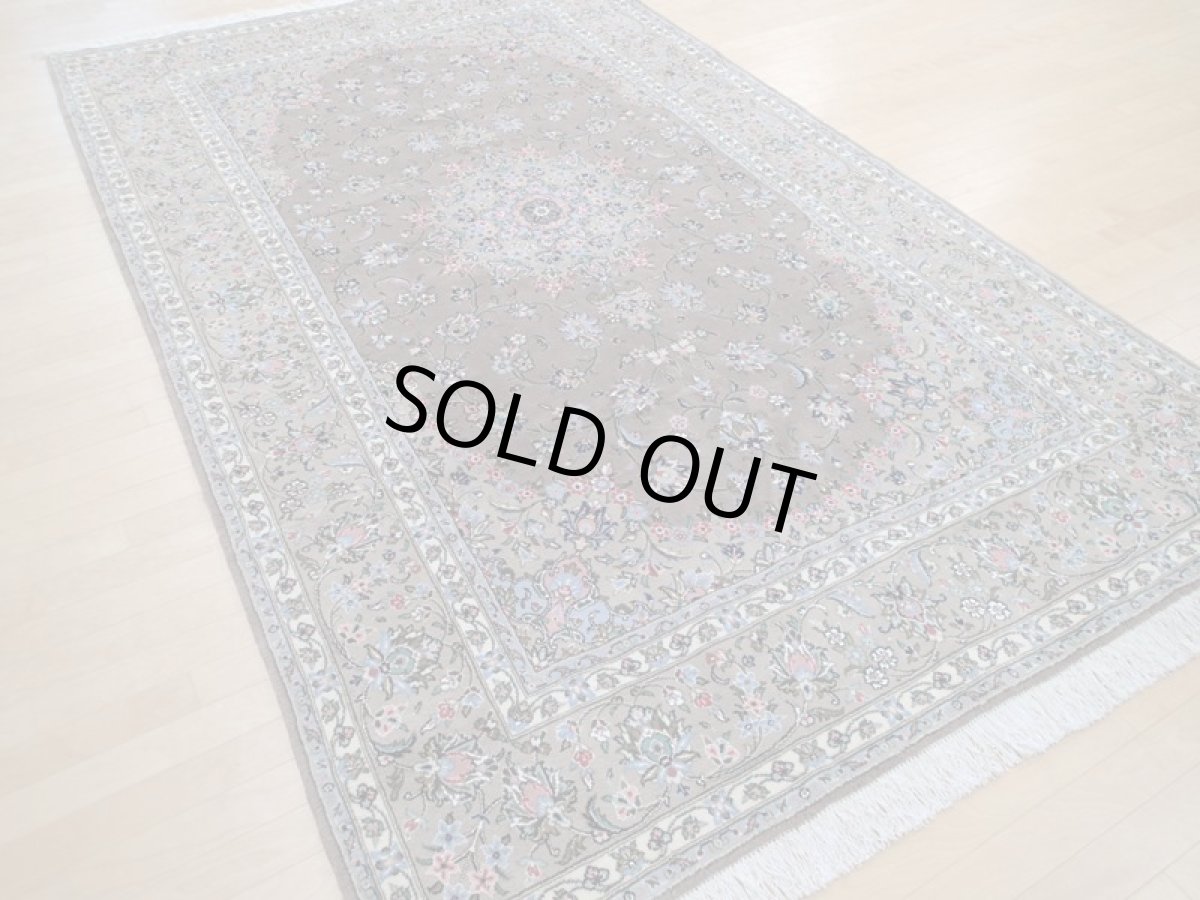 画像5: 新品 ペルシャ 絨毯 カシャーン リビング ダイニング サイズ 3.2m 6畳程度 3人掛け ソファ サイズ 318 x 197 cm 157 肉厚 ウール 天然 手織り トライバル ラグ 敷物 マット カーペット ブラウン グレー ピンク 茶 灰 (5)