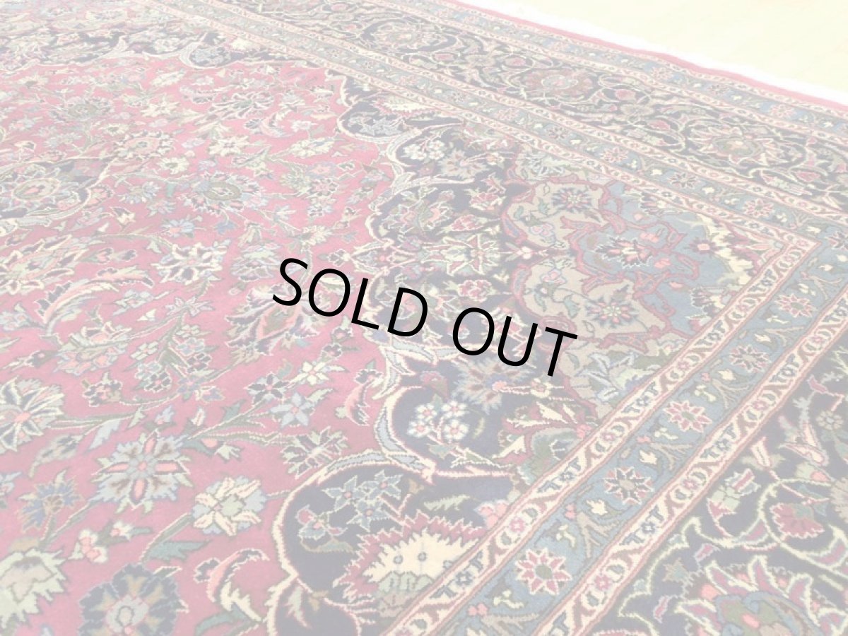 画像8: 美品 ペルシャ 絨毯 カシャーン リビング ダイニング 大判 4m 10畳 3人掛け コーナーソファ サイズ 405 x 305 cm z163 肉厚 ウール 天然 手織り トライバル ラグ 敷物 マット カーペット 紫 パープル メダリオン 草木 花 アラベスク 柄 ヴィンテージ ビンテージ OLD (8)