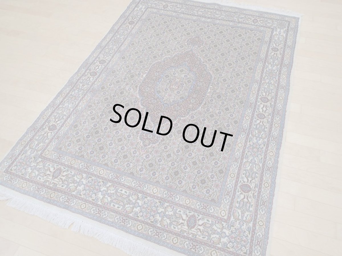 画像5: 新品 ペルシャ 絨毯 ビジャー(ムード) リビング センター サイズ 2m 3帖 2人掛け ソファ サイズ 197 x 144 cm z105 ウール シルク 天然 手織り トライバル ラグ 敷物 マット カーペット クリーム メダリオン マヒ 柄 ベッドサイドにもおすすめのサイズ (5)