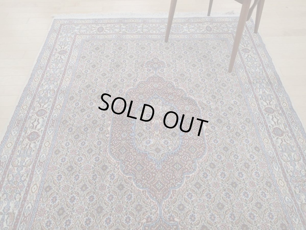 画像6: 新品 ペルシャ 絨毯 ビジャー(ムード) リビング センター サイズ 2m 3帖 2人掛け ソファ サイズ 197 x 144 cm z105 ウール シルク 天然 手織り トライバル ラグ 敷物 マット カーペット クリーム メダリオン マヒ 柄 ベッドサイドにもおすすめのサイズ (6)