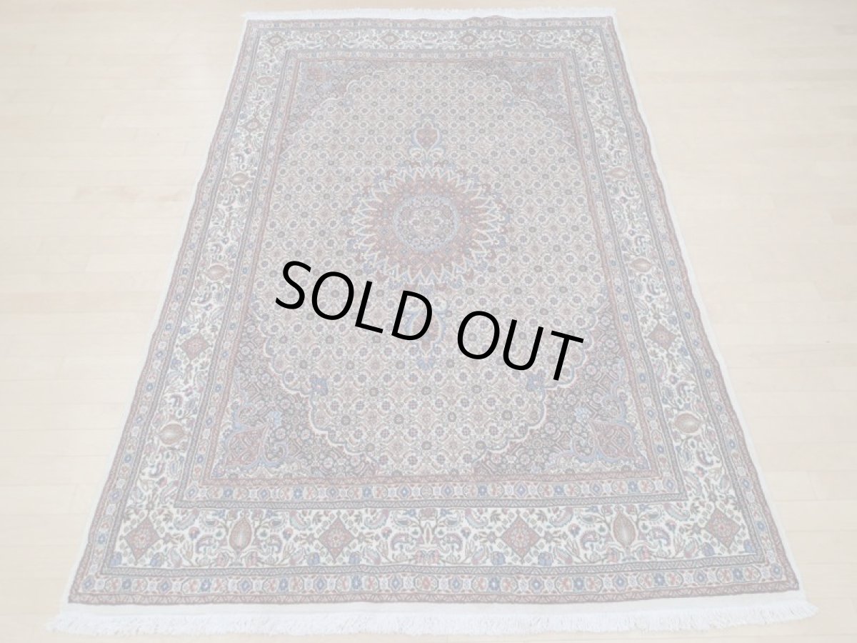 画像3: 新品 ペルシャ 絨毯 ビジャー(ムード) リビング ダイニング サイズ 2.4m 3畳 3人掛け ソファ サイズ 235 x 164 cm z120 ウール シルク 天然 手織り トライバル ラグ 敷物 マット カーペット クリーム マヒ ヘラティ 柄 ベッドサイドにも (3)