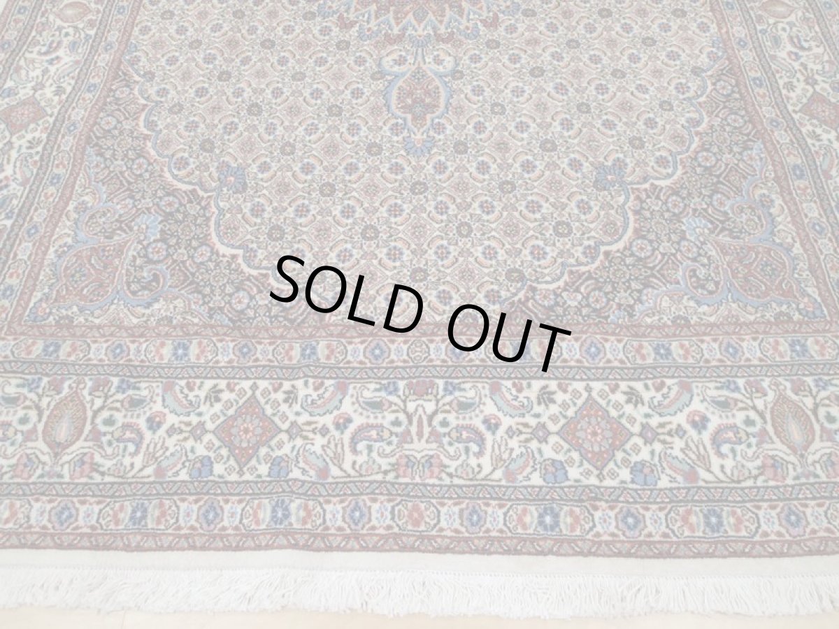 画像6: 新品 ペルシャ 絨毯 ビジャー(ムード) リビング ダイニング サイズ 2.4m 3畳 3人掛け ソファ サイズ 235 x 164 cm z120 ウール シルク 天然 手織り トライバル ラグ 敷物 マット カーペット クリーム マヒ ヘラティ 柄 ベッドサイドにも (6)