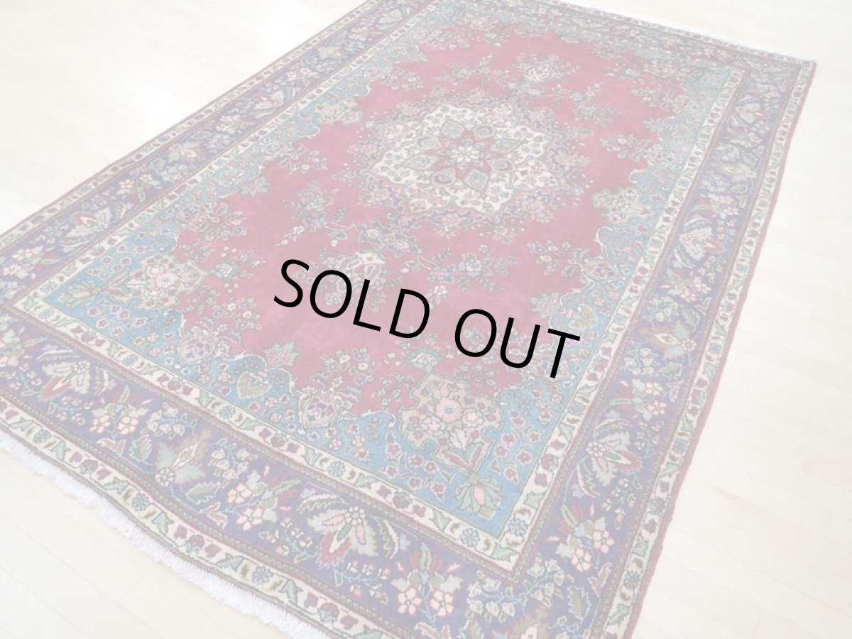 画像4: 良品 オールド ペルシャ 絨毯 タブリーズ リビング ダイニング 大判 3m 6畳 3人掛けソファ サイズ  300 x 208 cm z137 手織り トライバル ラグ 天然 ウール 敷物 マット カーペット 赤 メダリオン ヴィンテージ ビンテージ (4)