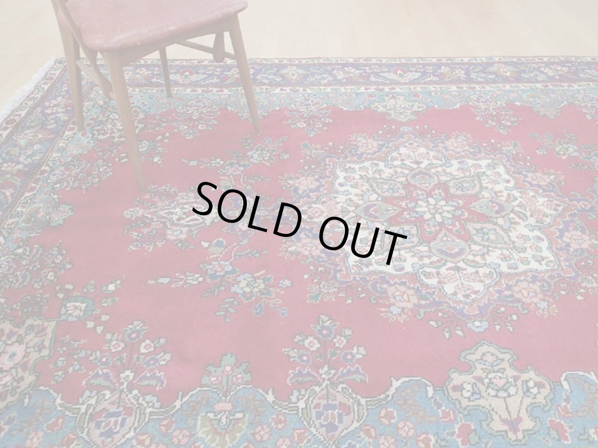 画像2: 良品 オールド ペルシャ 絨毯 タブリーズ リビング ダイニング 大判 3m 6畳 3人掛けソファ サイズ  300 x 208 cm z137 手織り トライバル ラグ 天然 ウール 敷物 マット カーペット 赤 メダリオン ヴィンテージ ビンテージ (2)