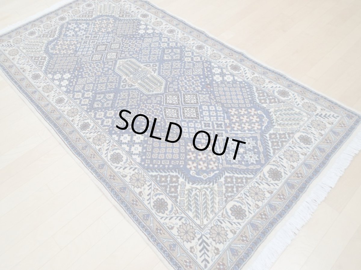 画像4: 美品 ペルシャ 絨毯 ナイン 9la ノーラー 2.2m センター ソファ サイズ 215 x 115 cm 176 ウール 手織り ラグ ハンドメイド カーペット 敷物 ジョーシャガン 柄 クリーム 生成り 青 (4)